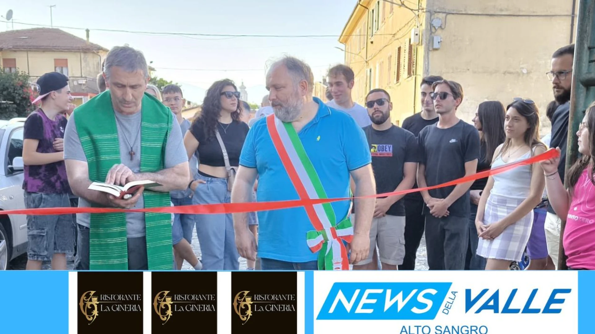 Rionero Sannitico: il nuovo e ristrutturato campo da calcio a 5 e’ realta’. Nel pomeriggio il taglio del nastro e l’inaugurazione della struttura. GUARDA IL SERVIZIO.